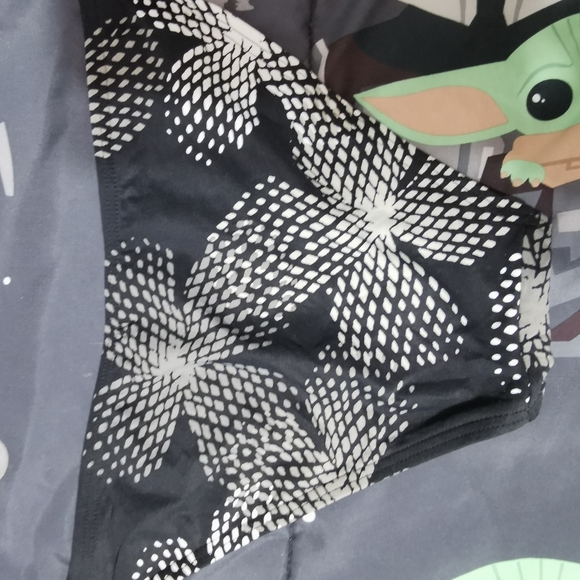 Bikini bottom 2/25$ - Picture 2 of 3